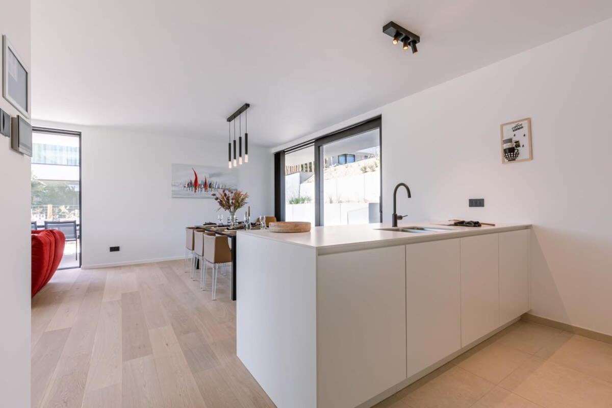 Huswell - Beautiful & Ultramodern Apartment In Oostduinkerke Koksijde Esterno foto
